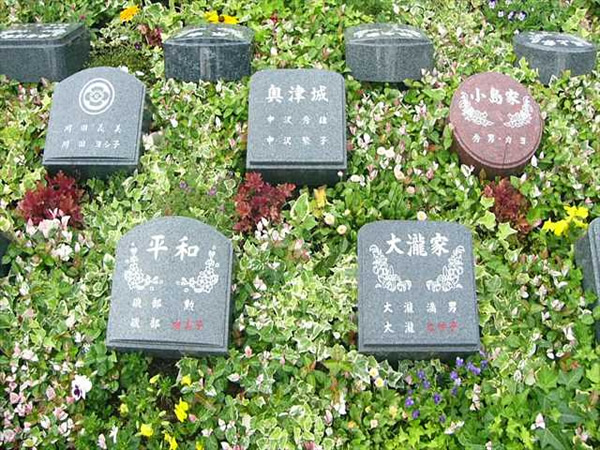 さがみ野霊園の樹木葬墓（2柱）