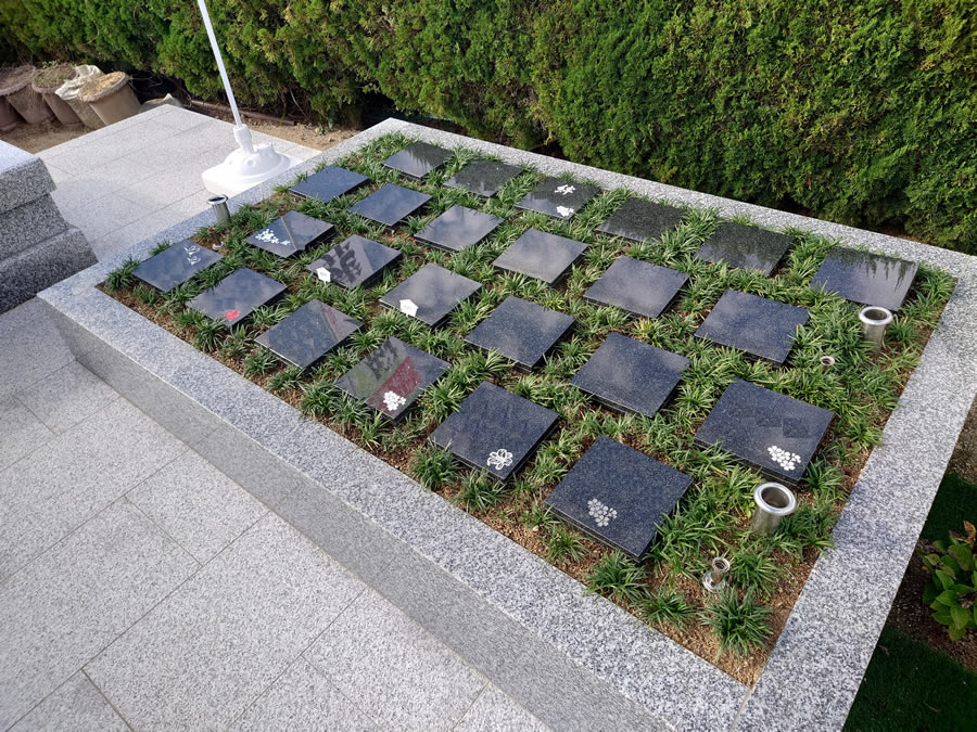 交野市瑞専寺霊苑　樹木葬個別墓石