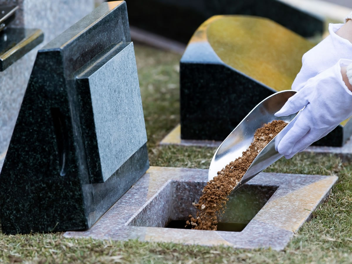 松壽寺　やまきの樹木葬　風のメロディー埋葬