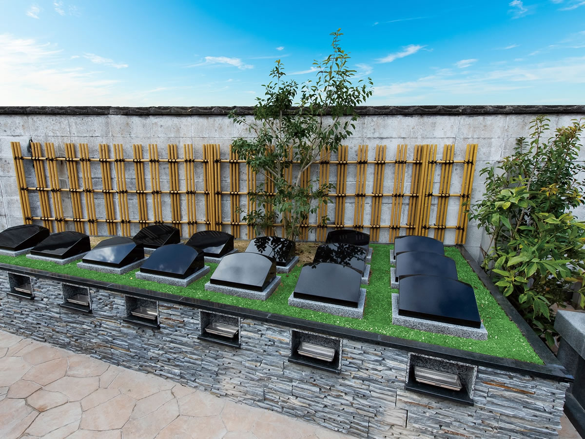 妙教寺　やまきの樹木葬　風のメロディー左側面