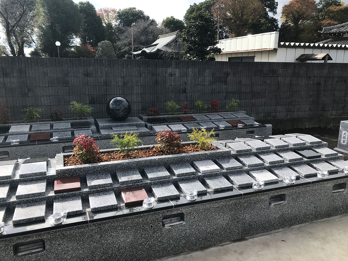 あんしん樹木葬　後方