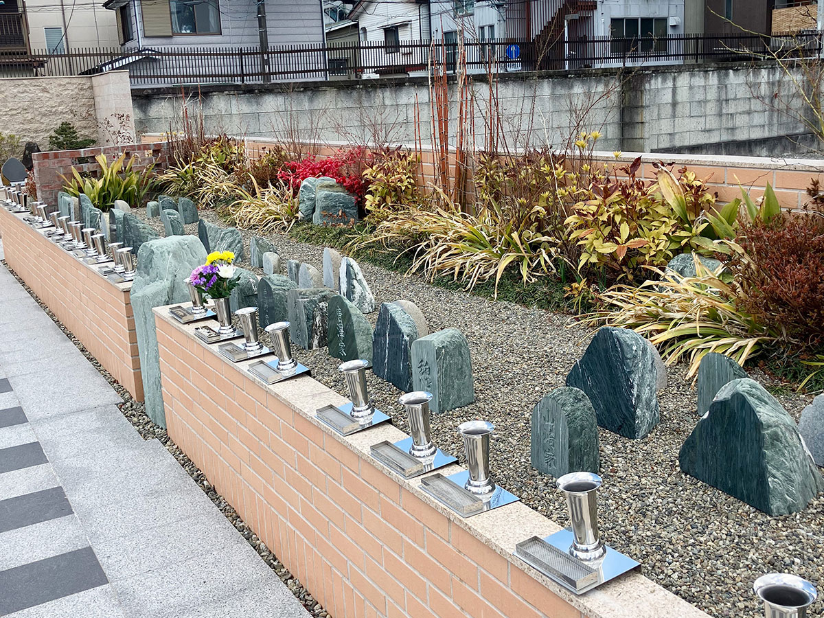 あんしん樹木葬　宇都宮駅前側面