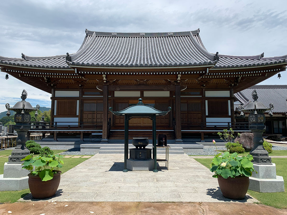 あんしん樹木葬 宇都宮森林公園入口等持院本堂